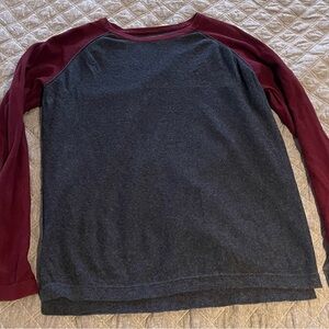 SIMONS Le31 Men's Raglan Long Sleeve Tee - Charcoal Body with Burgundy Sleeves